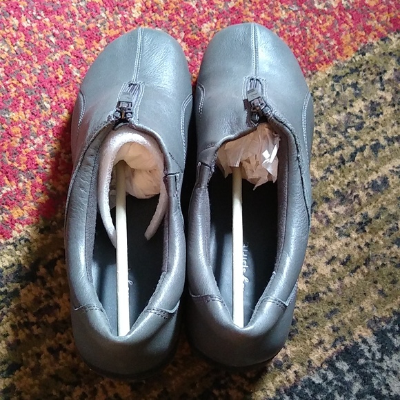 Easy Spirit shoes - Picture 2 of 9